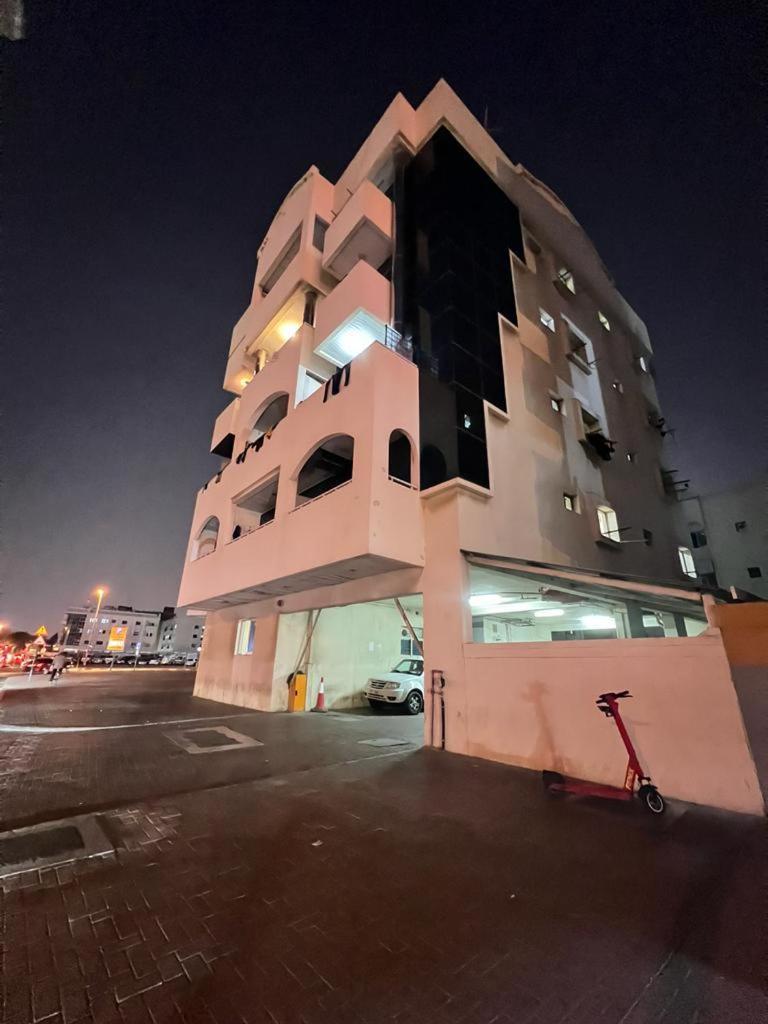 Sky Hostel Dubai Ngoại thất bức ảnh